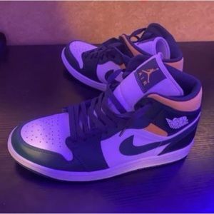 Air Jordan 1 MID ‘Sonics’